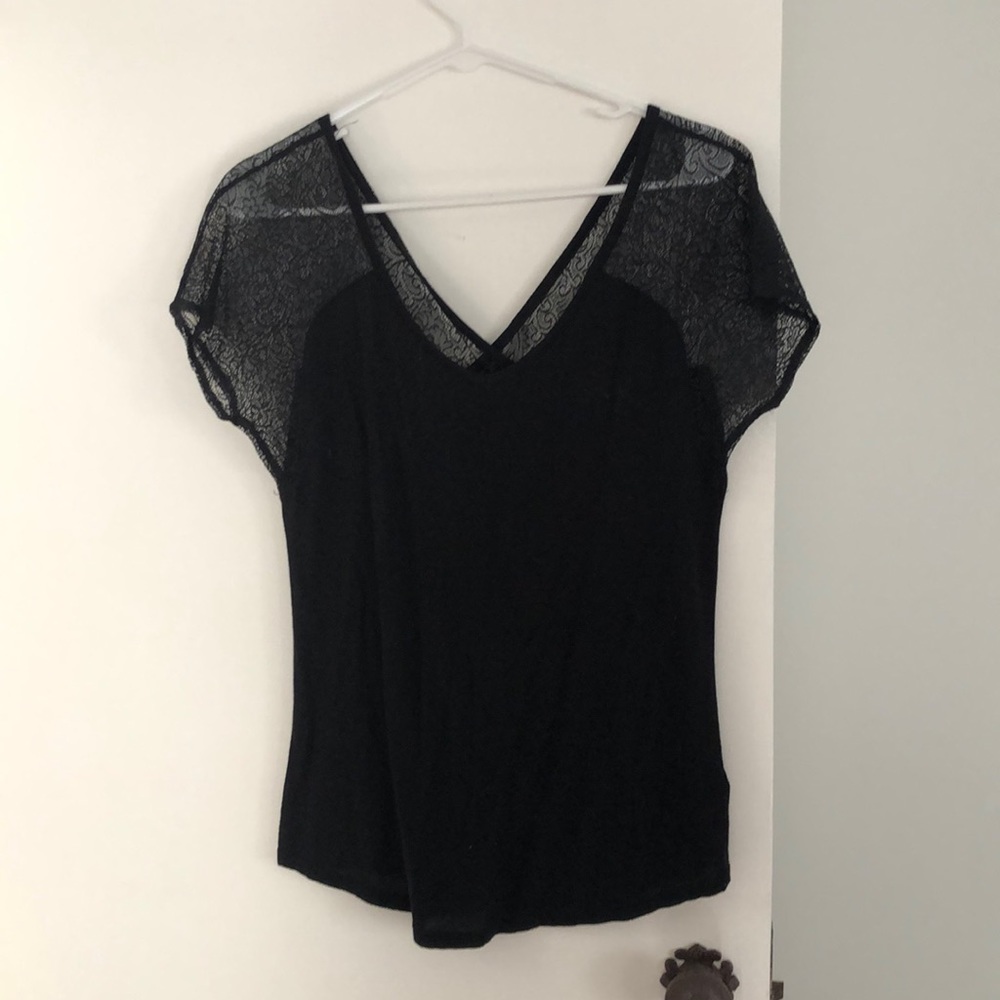 Express lace shoulder shirt